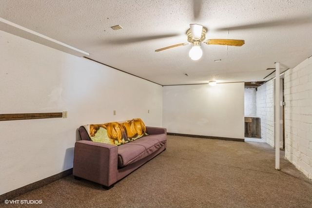 906 Grove Street, Adel, IA 50003