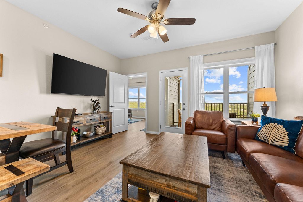 3103 S Vineyards Terrace 5, Branson, MO 65616