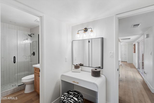 5847 E THOMAS Road, Scottsdale, AZ 85251