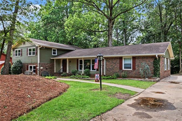 4106 Nancy Creek Way NE, Atlanta, GA 30319