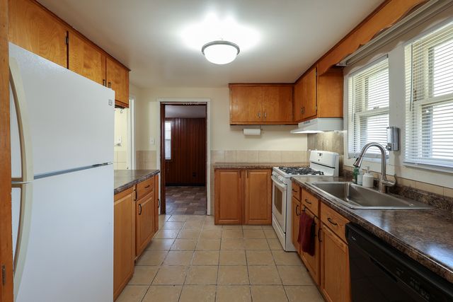 2405 ERIE Street, River Grove, IL 60171