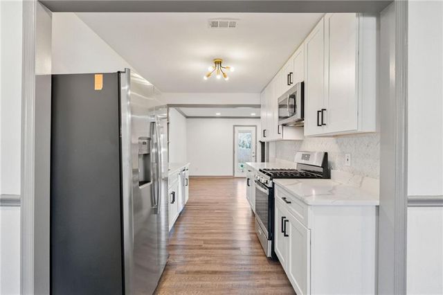 1525 Paces Ferry North Dr SE, Smyrna, GA 30080