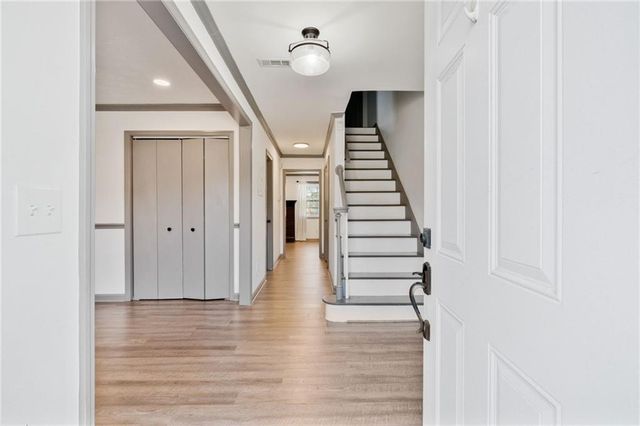 1525 Paces Ferry North Dr SE, Smyrna, GA 30080