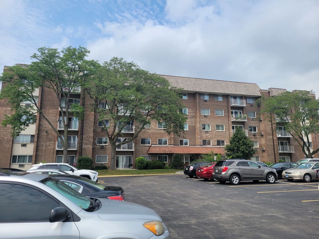 10373 dearlove Road 2G, Glenview, IL 60025