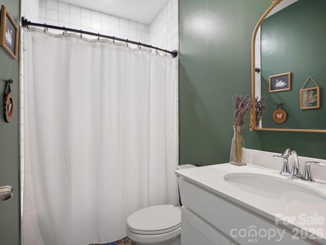 1174 Narrowmouth Court, Lancaster, SC 29720