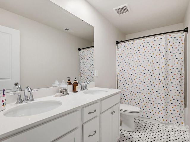 1174 Narrowmouth Court, Lancaster, SC 29720