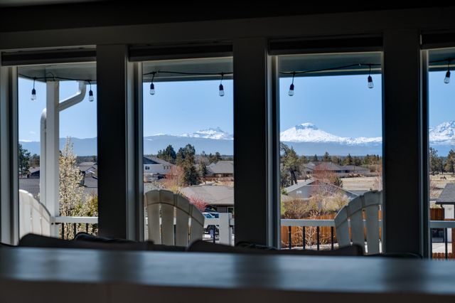 3388 SW 46th Street, Redmond, OR 97756