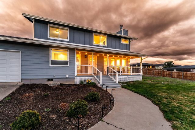 3388 SW 46th Street, Redmond, OR 97756