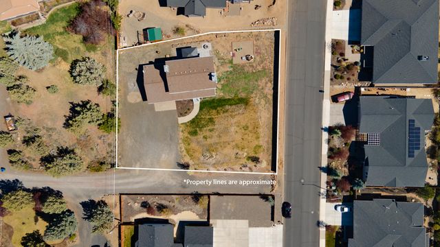 3388 SW 46th Street, Redmond, OR 97756