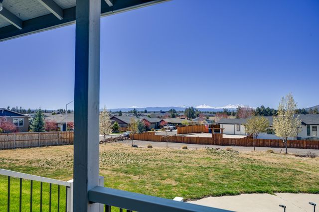 3388 SW 46th Street, Redmond, OR 97756