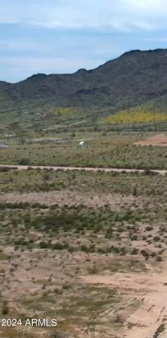 11091 N GARDUNO Road 4, Maricopa, AZ 85139