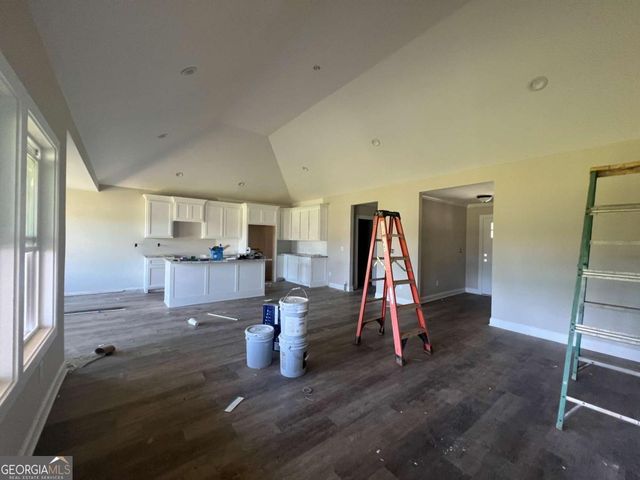 77 Laurel Avenue, Comer, GA 30629