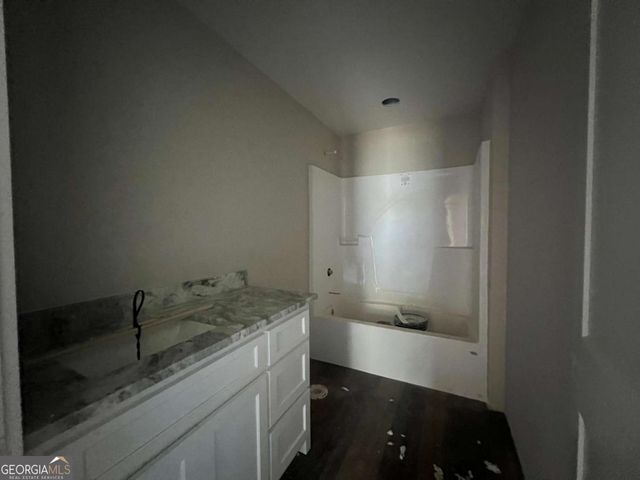 77 Laurel Avenue, Comer, GA 30629