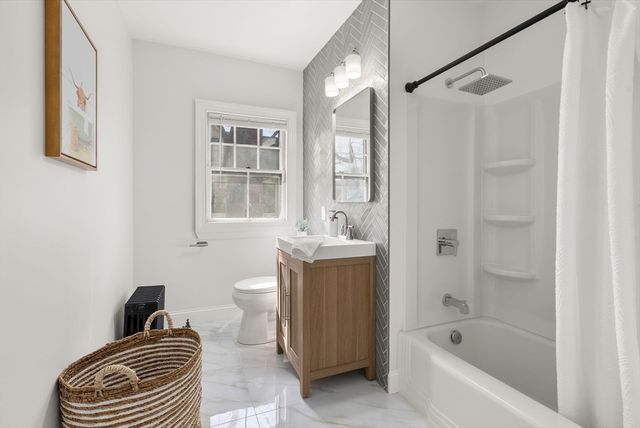 30 Firglade Ave, Springfield, MA 01108