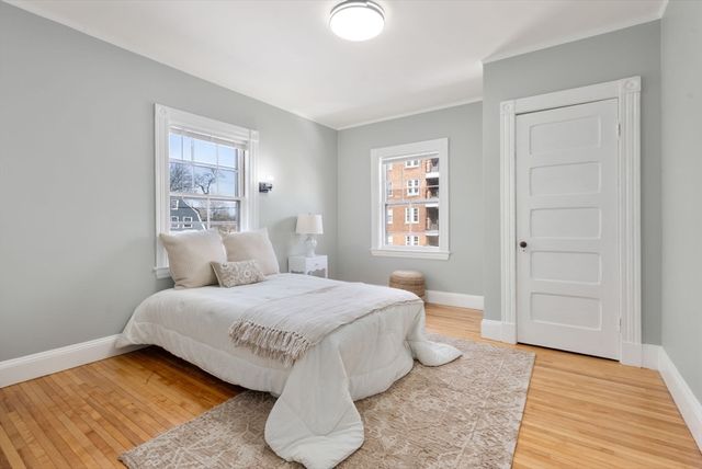 30 Firglade Ave, Springfield, MA 01108