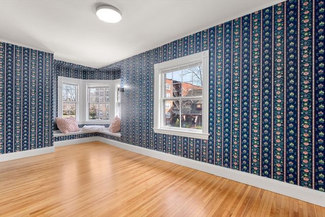 30 Firglade Ave, Springfield, MA 01108