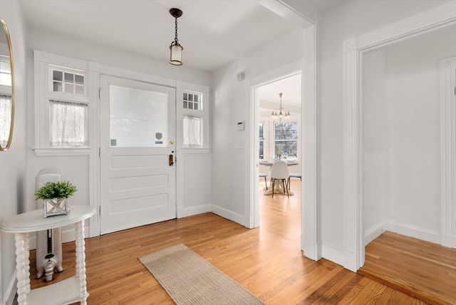 30 Firglade Ave, Springfield, MA 01108