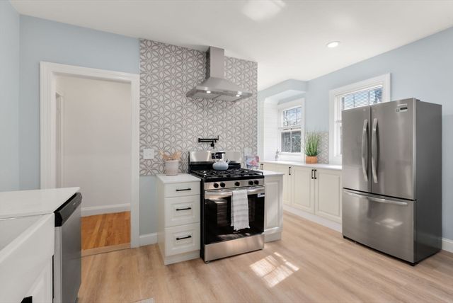 30 Firglade Ave, Springfield, MA 01108