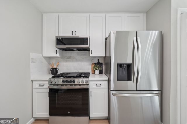 5825 Rolling Oaks Drive, Cumming, GA 30040