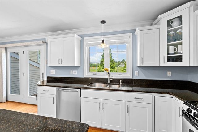 43 N Main St B, Berkley, MA 02779