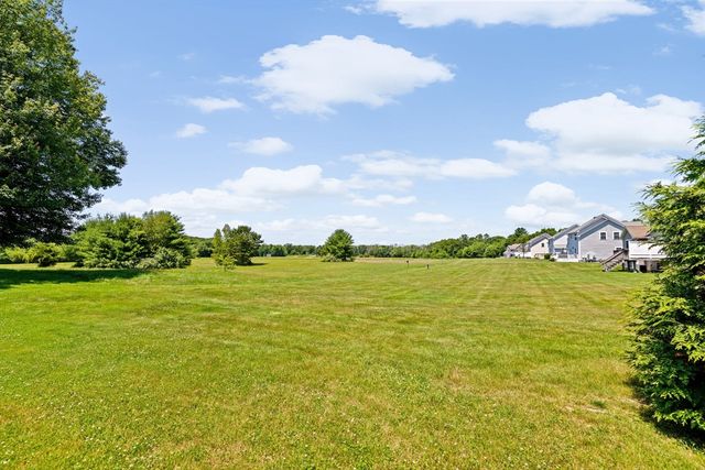 43 N Main St B, Berkley, MA 02779