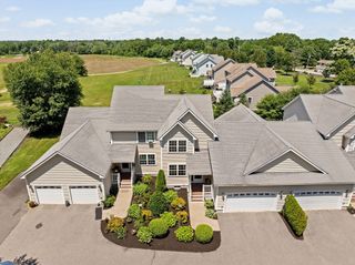 43 N Main St B, Berkley, MA 02779