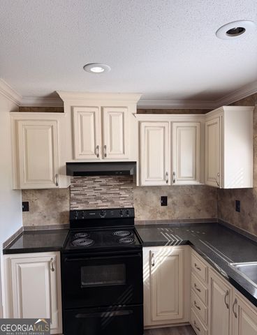 1825 Rocks Springs Road, Dublin, GA 31021