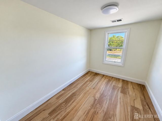 151 Macarthur ave Avenue, Sayreville, NJ 08879
