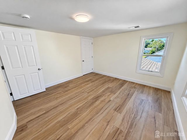151 Macarthur ave Avenue, Sayreville, NJ 08879