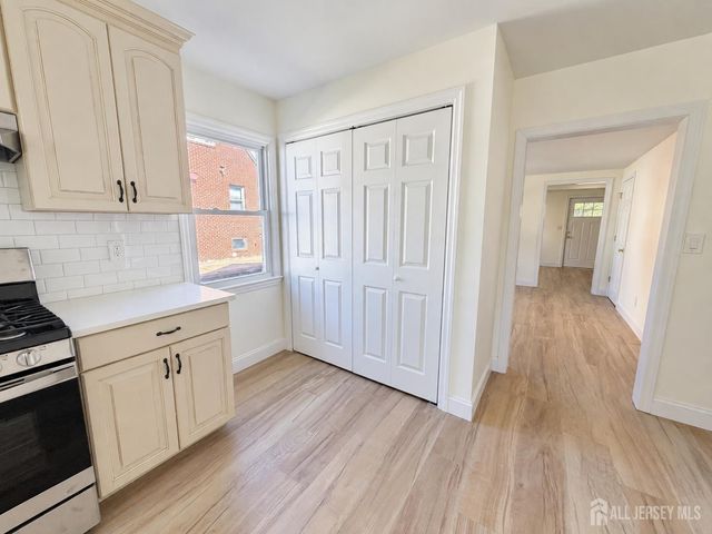 151 Macarthur ave Avenue, Sayreville, NJ 08879