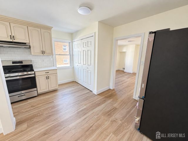151 Macarthur ave Avenue, Sayreville, NJ 08879
