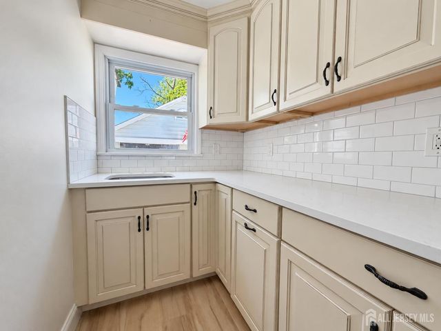 151 Macarthur ave Avenue, Sayreville, NJ 08879