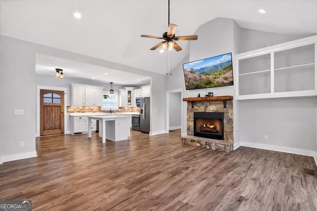 186 Meadow Circle, Ellijay, GA 30540