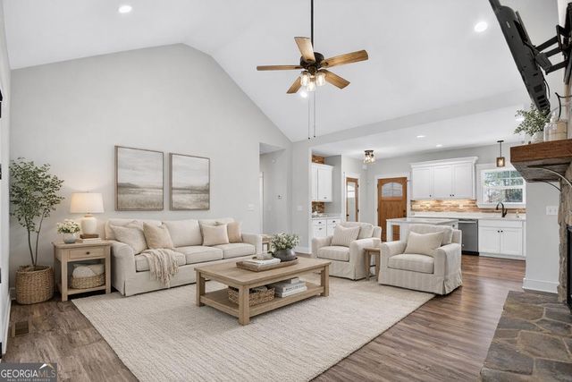 186 Meadow Circle, Ellijay, GA 30540
