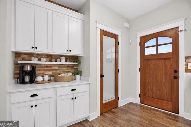 186 Meadow Circle, Ellijay, GA 30540