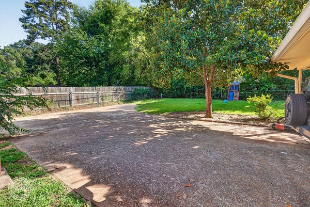 8853 Bayonne Drive, Shreveport, LA 71118