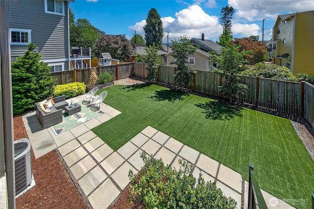 2817 NW 66th Street, Seattle, WA 98117