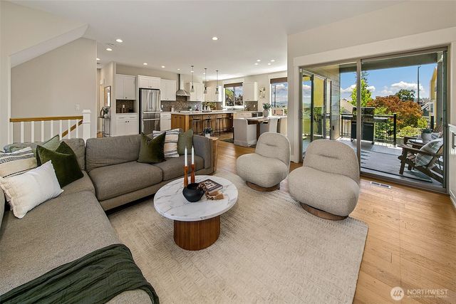 2817 NW 66th Street, Seattle, WA 98117
