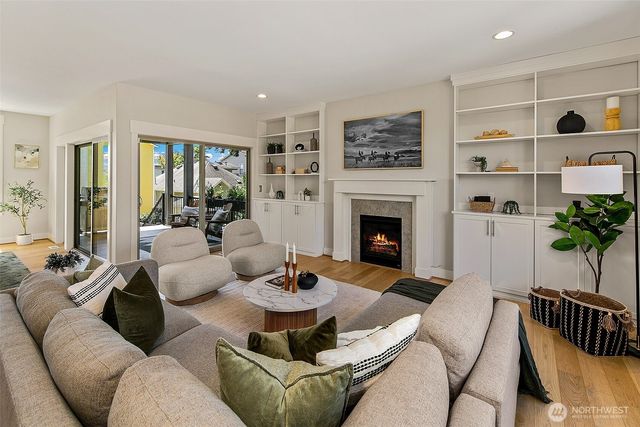2817 NW 66th Street, Seattle, WA 98117