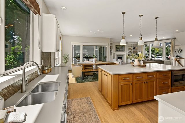 2817 NW 66th Street, Seattle, WA 98117