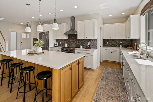 2817 NW 66th Street, Seattle, WA 98117