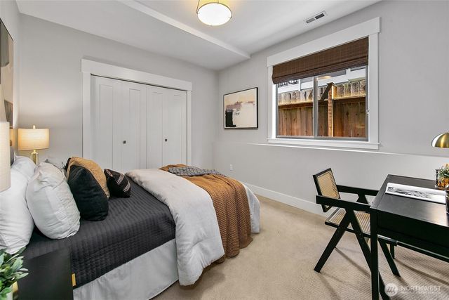 2817 NW 66th Street, Seattle, WA 98117
