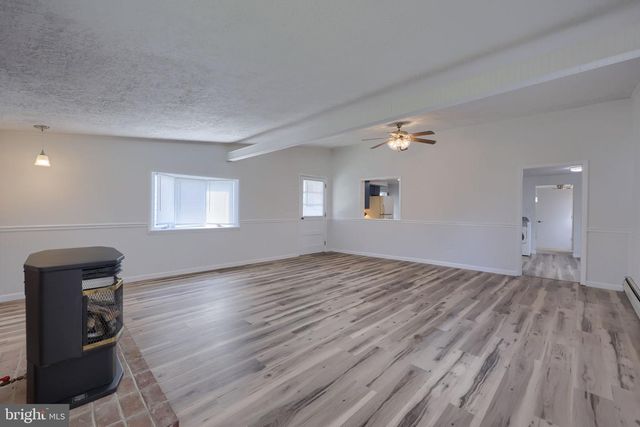 754 W ROUTE 897, Reinholds, PA 17569
