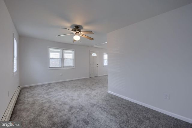 754 W ROUTE 897, Reinholds, PA 17569
