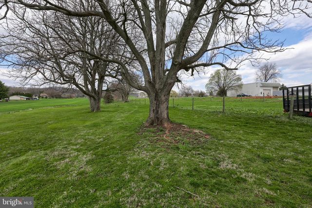 754 W ROUTE 897, Reinholds, PA 17569