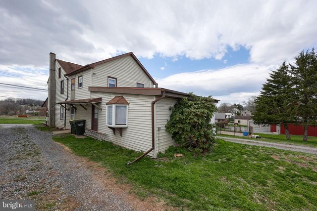 754 W ROUTE 897, Reinholds, PA 17569