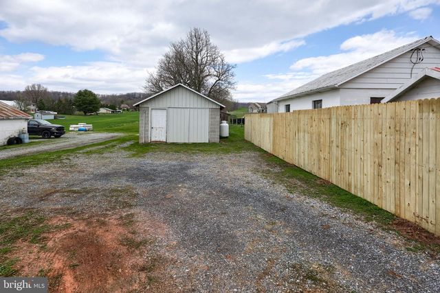 754 W ROUTE 897, Reinholds, PA 17569