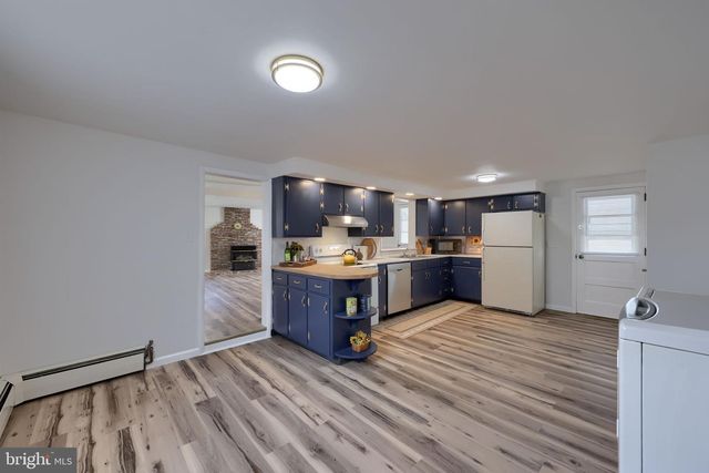 754 W ROUTE 897, Reinholds, PA 17569