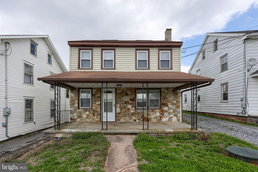 754 W ROUTE 897, Reinholds, PA 17569