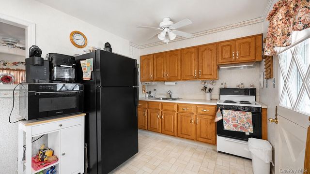 262 N Cedar Street, North Massapequa, NY 11758